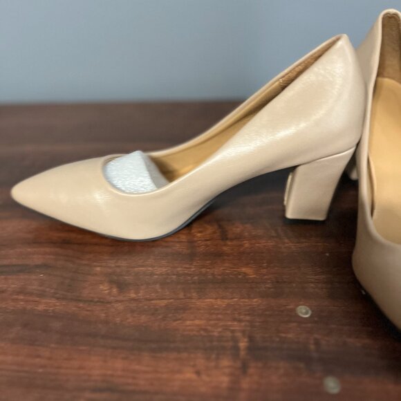 Amazon Essentials Nude Heels - Womens Size 8 - Picture 2 of 4